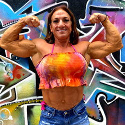 Anne Sheehan, a bodybuilder and influencer