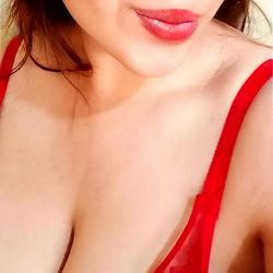 Arlen, a captivating OnlyFans model