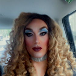 Amanda Maneater - Model