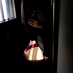 Onlyfans Model Tokyo: Showcasing Her Bikini Shot