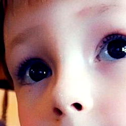 Intimate Portrait of Ashleigh, 23-year-old Creative from Seffner, FL