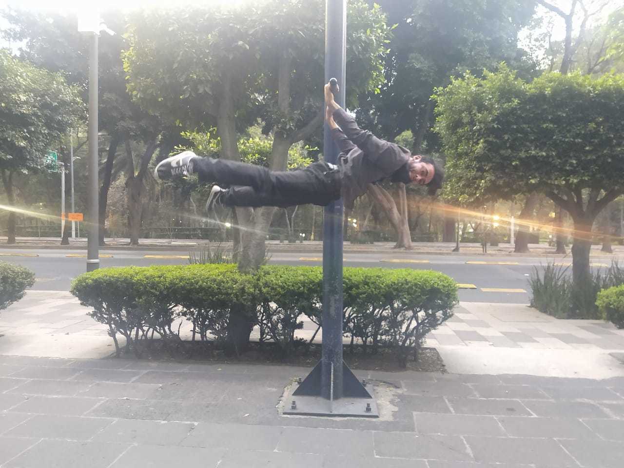 Alex Gore Circus photo