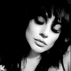 Aesthetically Pleasing Photograph of OnlyFans Model Casa de Blu