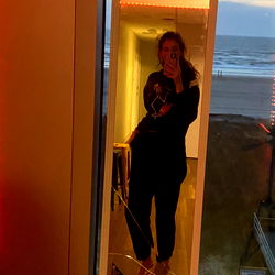 A Model in a Modern Room