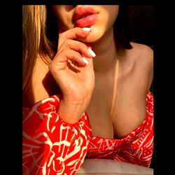 Model Arrestme, Captivating in Her European Allure