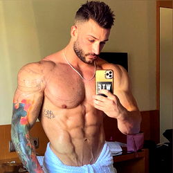 Fitness Model Shares his Routine