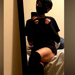 Model Xrangel - Trendy Fashionista Showcasing a Stylish Look