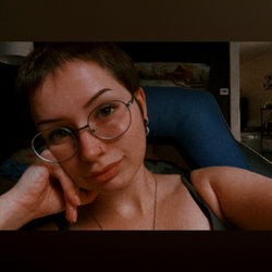 Introducing 𝒜𝓃𝑔𝑒𝓁 - A Creative and Innovative OnlyFans Model