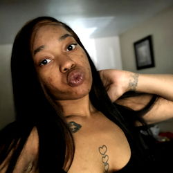 OnlyFans Model Naturally Me