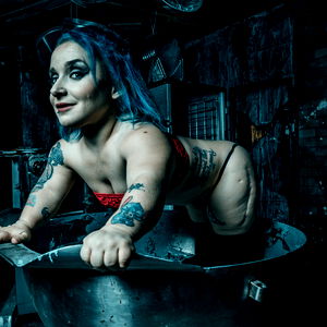 Midget Stripper xxx sassee Cassee free photo