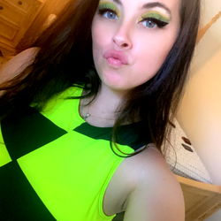 Onlyfans Model Alexus Merce: A Vivid Display of Georgia's Finest