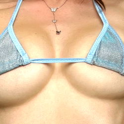 Ally Hardesty๐ผ๐ป photo