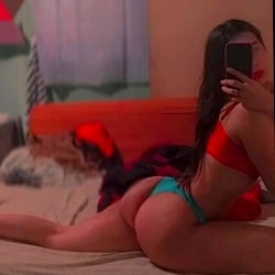 Gabriela Santos photo