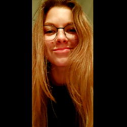 Model Victoria Kozik with a Smile