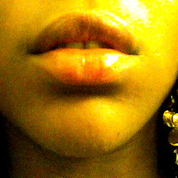 Ari Yola Brown: A Fashion-forward, Young Adult