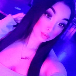 Seductive OnlyFans Model Angiebabyy