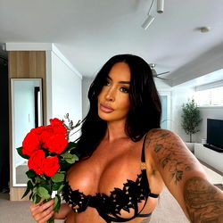 Steph Pacca: OnlyFans Model, 🌹💗