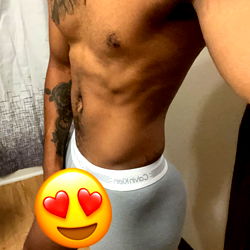 Jay Top Showcases His Model Body with Exclusive Content on OnlyFans