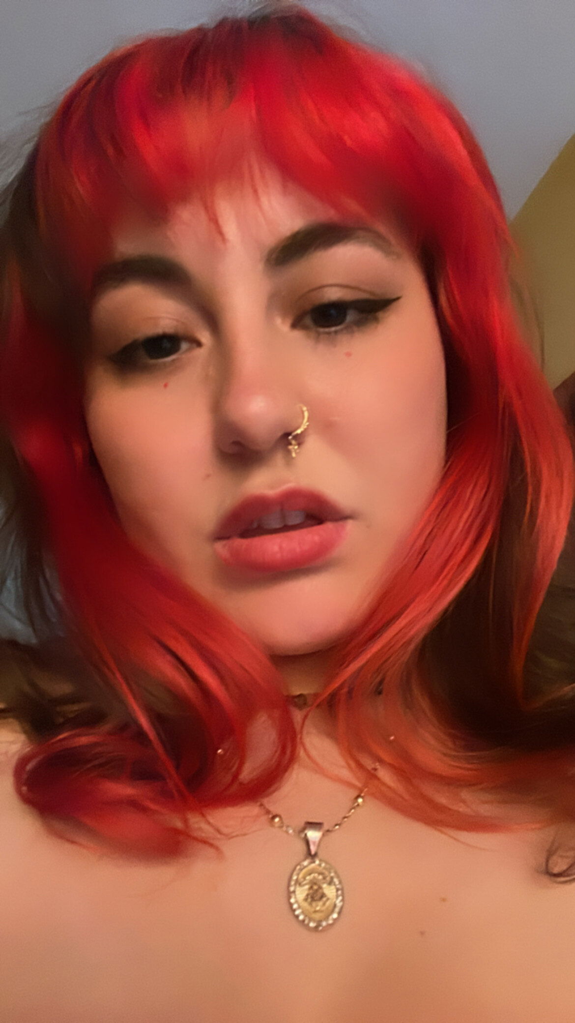 𝚁𝚊𝚗𝚍𝚘𝚖𝚖 𝙲𝚑𝚊𝚛𝚕𝚒𝚎 🐝✨ photo