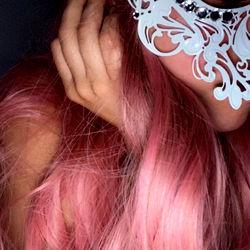 Stylish Alice's OnlyFans