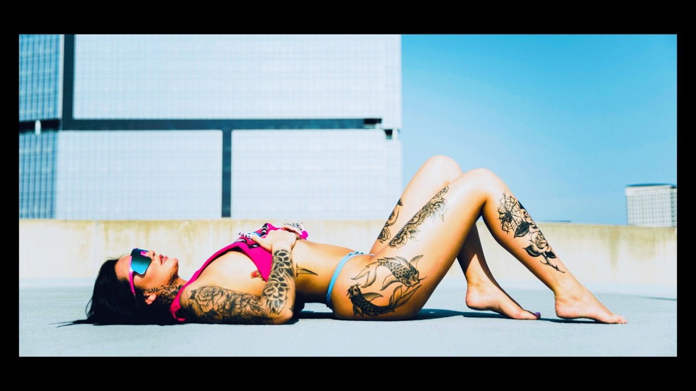 Chloe 🖤📸 photo