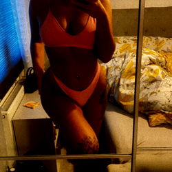 OnlyFans Model El🫶🏼, South London