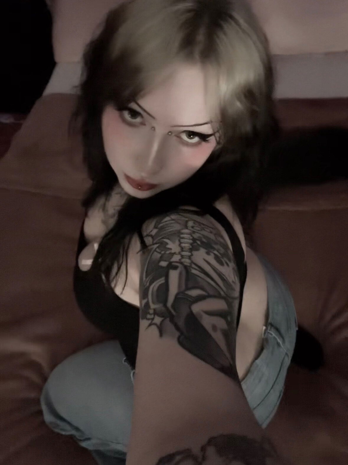 Dani Faye 🌙 photo