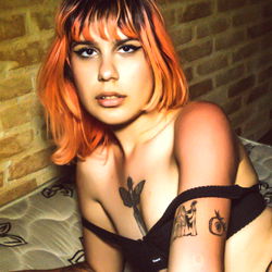 Azukat, Brazilian Model