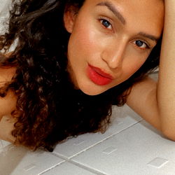 Samara Fronckowiak: A Model to Admire