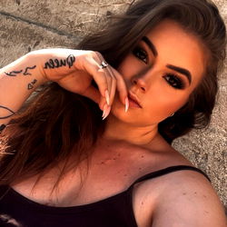 Aesthetic Instagram Model Moment