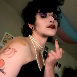 Aries, Emo Goth Vibe