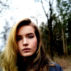 Woman in Forest, AboutMiinii