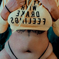 Aqua Goddess: OnlyFans Universe Model