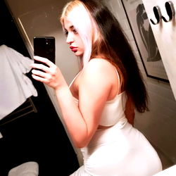 Elisabete Kitty - OnlyFans Model