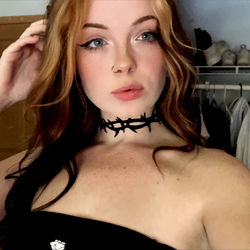 Intimate and Stylish Photoshoot