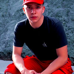 AndyHOT posing in a skater style, Medellin