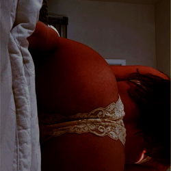 Noelh.xo on OnlyFans: A Sensual Scene