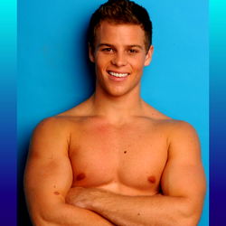 Strong and Toned OnlyFans Model Peter Barber Poses for Fans