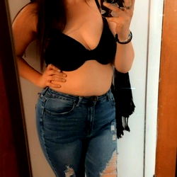 Abbie Wikenhauser: A Model Sharing Her World