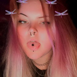 A Unique and Colorful OnlyFans Model: Queerprinxess