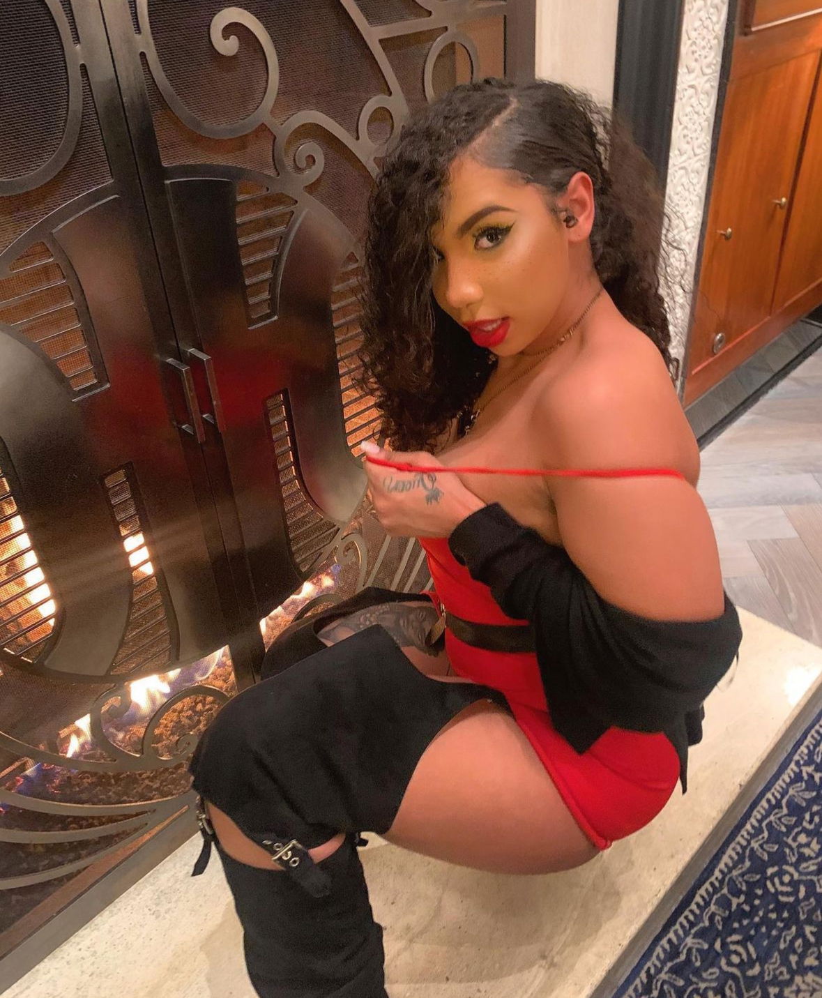 JUICY JAYLA🍒🧃 photo