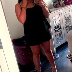 Model Elle Woods in a Short Dress