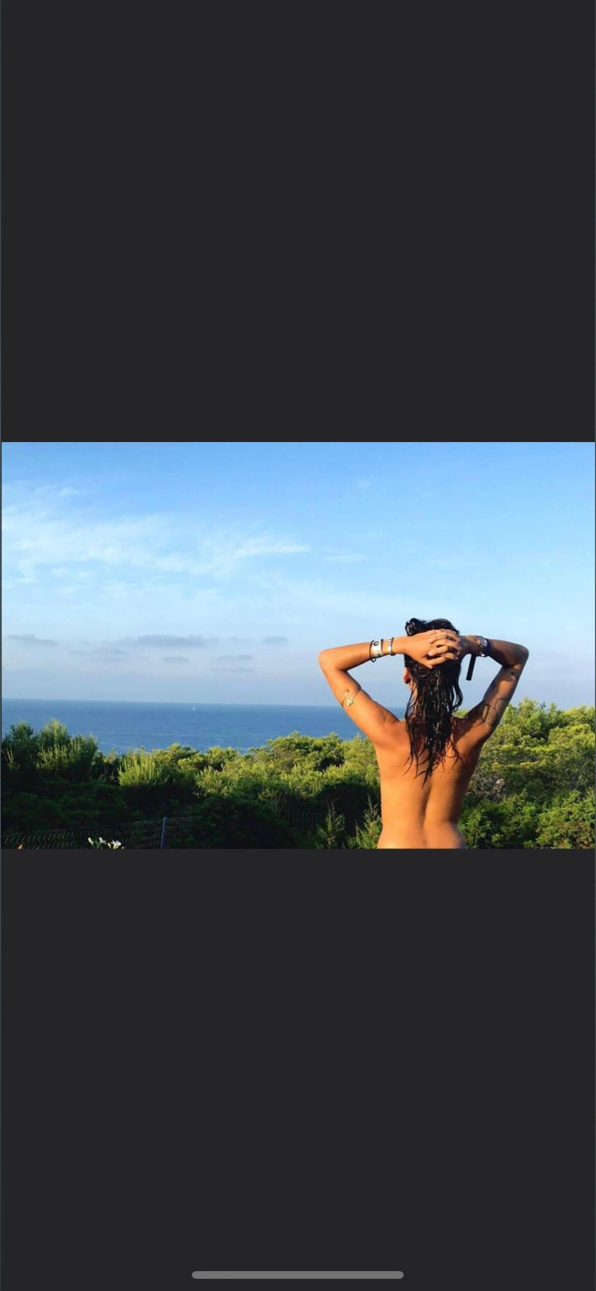 𝔏𝔬𝔩𝔩𝔶 𝔐𝔞𝔢 𝔪𝔬𝔫𝔯𝔬𝔢 𝔅𝔩𝔞𝔠𝔨 photo