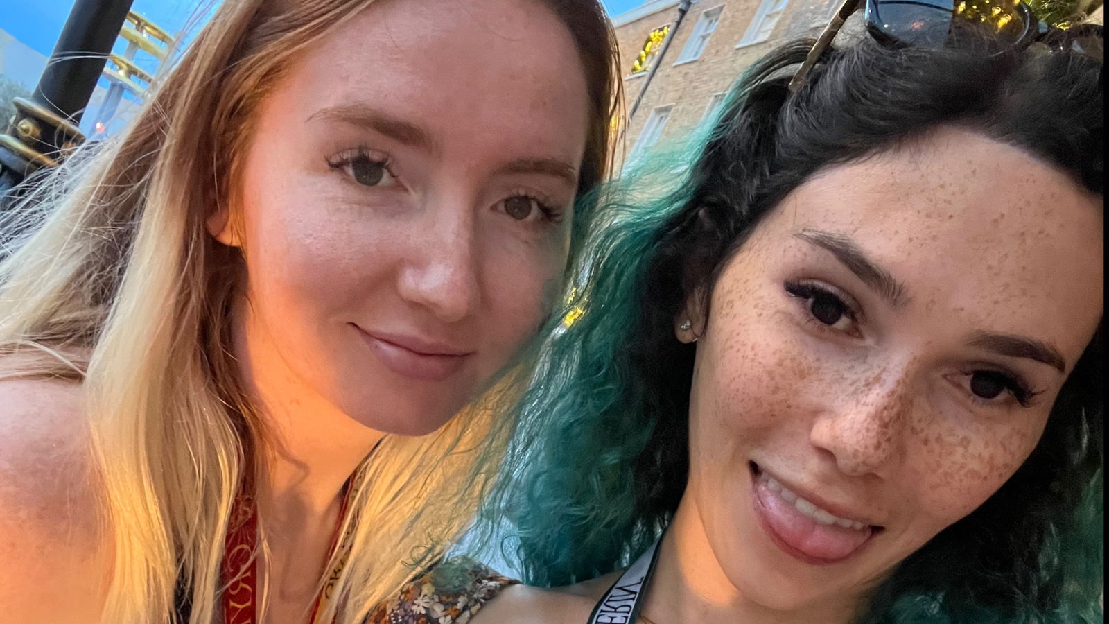 3Trans 1Girl content house photo