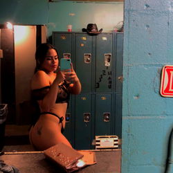 Avalon Jane: Florida-based Model in Chic Ensemble